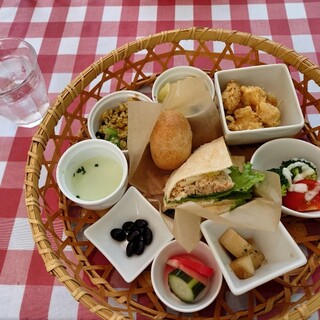 森のランチ ピクニック_0