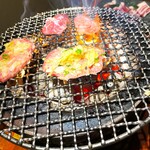 極み焼肉ホルモン 清司 - 