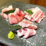 極み焼肉ホルモン 清司 - 