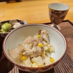 まとい 銀座 - 仕上げに白トリュフを贅沢に擦り、混ぜて。