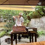 柚木元 - 鰻焼き中