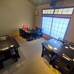 豆腐料理とおばんざい まるたけえびす豆八 京都 先斗町 - 4名テーブル×２、2名テーブル×１