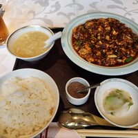 GoldFin 過門香 新橋店 - 四川麻婆豆腐セット。