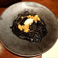 フィーコディンディア - イカ墨のスパゲッティ
