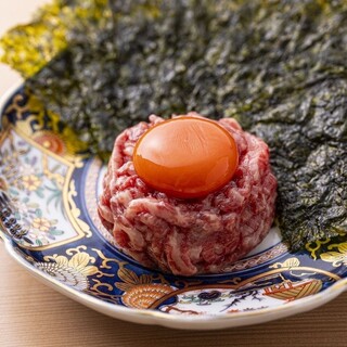 【大人気】黒毛和牛炙りレアステーキユッケ風ご賞味下さい