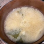 ごはんや かげまる - わかめ豆腐油揚げ味噌汁