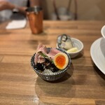 酒肴場 屯 - セルフチャーシュー丼