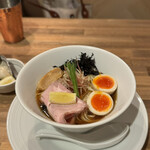 酒肴場 屯 - 【限定】冷やしらぁ麺 がごめ昆布水×煮干出汁¥1200、生牡蠣サムライゴールド¥350