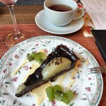 CHATONS - 臨時メニュー　洋梨のチョコタルト？