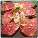 食彩和牛 しげ吉 - 30日間程ウェットエイジングされた和牛ヒレ。きめ細かく柔らかいしっとりとした食感に、旨味の凝縮感が半端無い、非常に素晴らしいヒレでした。