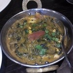 アーンドラ・ダイニング - パラク・パニール（ほうれん草とインドのチーズのカリー）