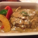 銀座キャンドル - ポルチーニ薫るデミクリームソースの特選和牛ハンバーグ（200g）