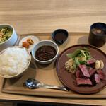 炭火焼肉 肉の匠 ひうち - 和牛赤身ステーキ　1500円(ライス大盛りプラス100円)