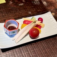 おだし 恵比寿店 - 生野菜と杏子味噌