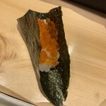最魚の晩餐～寿司と牡蠣と日本酒の裏切り～ - いくら手巻き