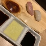 最魚の晩餐～寿司と牡蠣と日本酒の裏切り～ - お任せ５貫　金目鯛、イカ