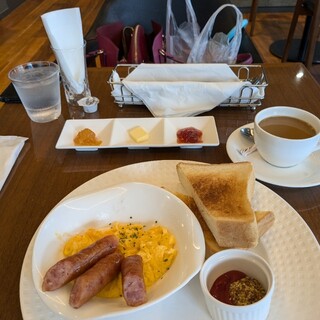 カフェテラス ロイ_0