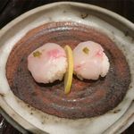 まる山 - 手まり寿司のアップ