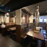 炭火焼肉ホルモン うらら - 内観