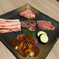 近江うし 焼肉 にくTATSU 青山本店 - 
