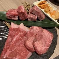 近江うし 焼肉 にくTATSU 青山本店 - 