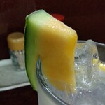 鶴亀 - チューハイ 300円(税込)(2024年6月25日撮影)