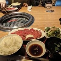 焼肉 しんうち 神楽坂 - 
