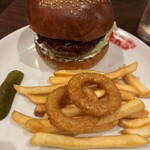 ブラザーズ 人形町本店 - ピクルス下手添えが嬉しい