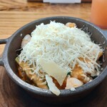 French Noodle Factory - そのあとチーズを削りに来てくれます