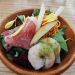 French Noodle Factory - ミニサラダでこの豪華さ！