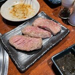 鳥取和牛オレイン55一頭買い専門店 炭火焼肉 さんこう苑 - 