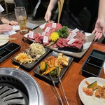 鳥取和牛オレイン55一頭買い専門店 炭火焼肉 さんこう苑 - 