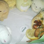 cafe nekoji - ビスキュイレモンクレープとすみっコ達。