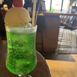 武相庵 LIBRARY＆HOSTEL - クリームソーダ