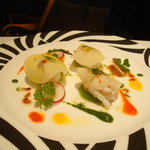 手長海老と蕪のラヴィオル見立て。