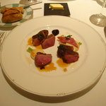 レストラン タテル ヨシノ - フランス産　鴨のロティ　無花果のキャラメリゼを添えて。