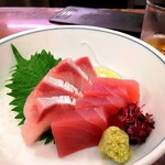 金時食堂 - まぐろとかんぱちのお造り