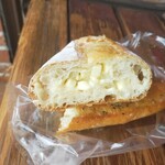 石釜パン工房 KIRARI - ごめんm(_ _;)mかじってもうた(笑)