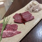 焼肉ホルモン はねいし - 