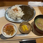 勝手場ごった - 黒キーマカレー1000円
