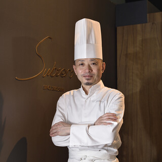 料理長・澁谷仁ー和のロジックを取り入れた伝統フレンチ