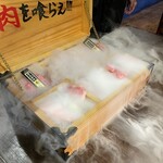 肉の頂 - 黒毛和牛 特上6点盛合せ。美味し。