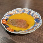 肉の頂 - 黒毛和牛プラチナロース。美味し。