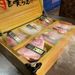 肉の頂 - 黒毛和牛 特上6点盛合せ。美味し。