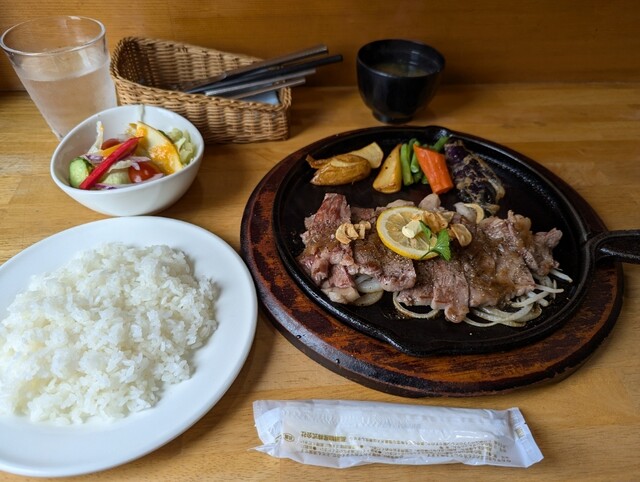 ディッシュ - 館腰（ハンバーグ）の写真