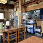 餃子会館 - 店内雰囲気