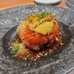 サカナキュイジーヌ・リョウ - うに・いくら・まぐろを混ぜていただく贅沢な1品　バイトさんのおススメです！！