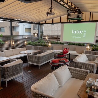 開放的なルーフトップで優雅なひと時を大人数でも貸切にもお勧め