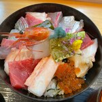 旬彩 ごちそう - 海鮮丼