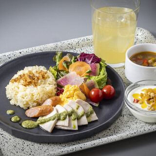 ランダバウト テーブル_1